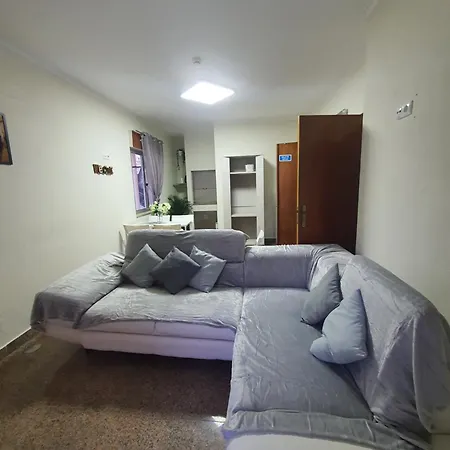 Apartment Emanuel 2 Canecas